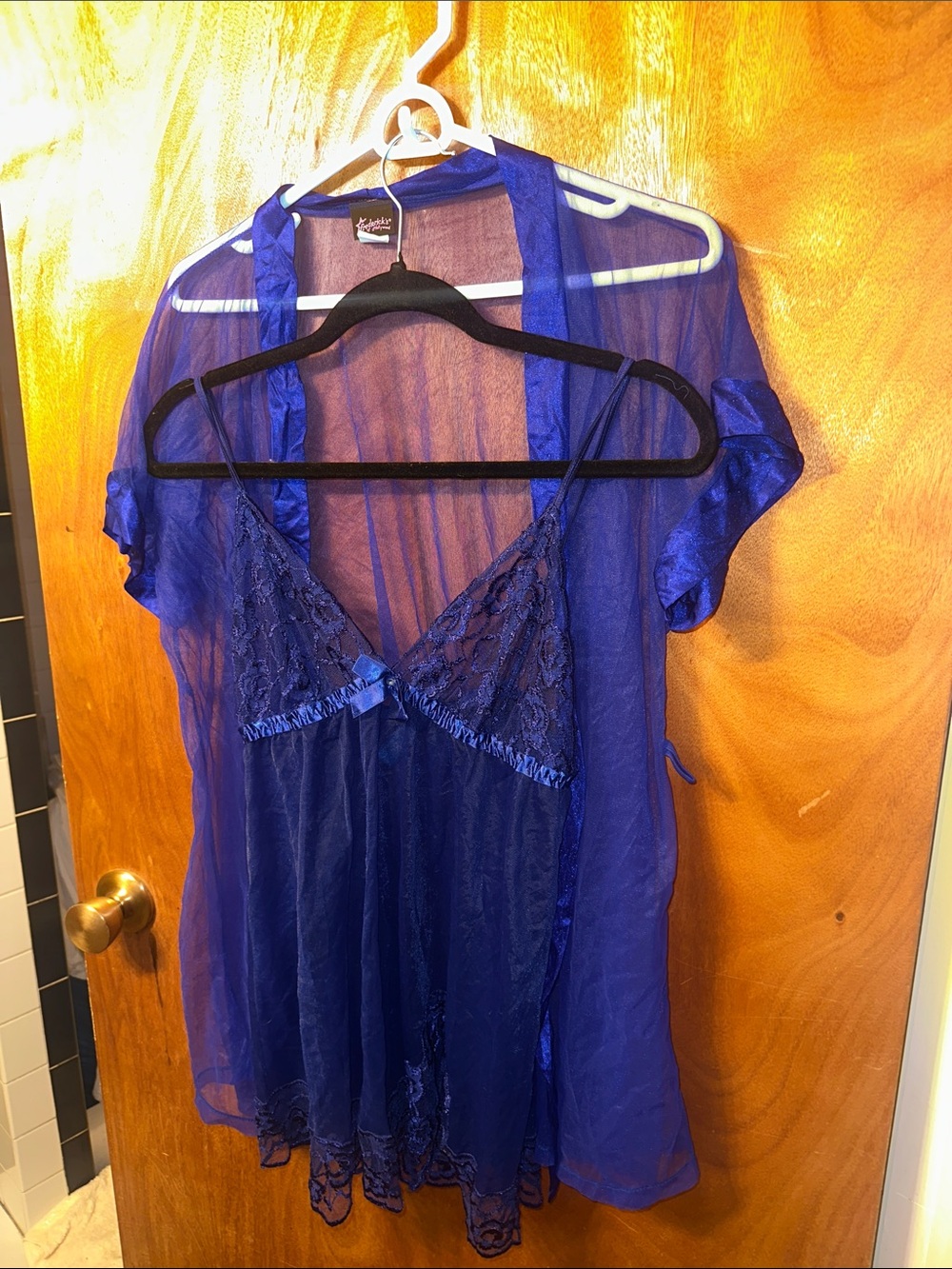 Vintage FOH 3 sets and one robe size medium and large mix
